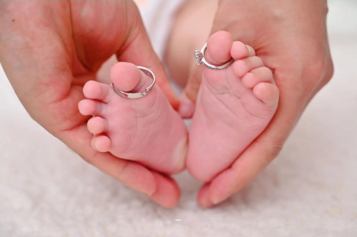 江门宝宝脸上长黑点 江门宝宝脸上长黑点